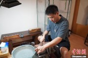 上杭成都“90后”小伙“十年磨一剑”：从爱好者到守艺人 传播中国文化