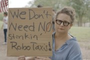上杭特斯拉在得州奥斯汀遭遇抗议活动：反对马斯克Robotaxi计划